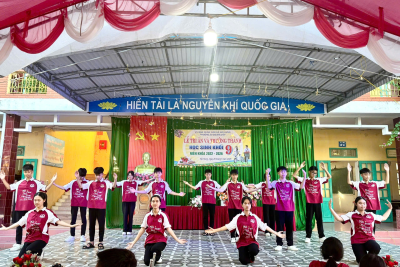 TRƯỜNG THCS HẢI LỘC, NINH BÌNH –  LỄ TRI ÂN VÀ TRƯỞNG THÀNH HỌC SINH LỚP 9
