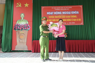 TRƯỜNG THCS HẢI LỘC – XÃ HẢI HƯNG TUYÊN TRUYỀN LUẬT GIAO THÔNG, PHÒNG CHÁY CHỮA CHÁY VÀ PHÒNG CHỐNG TỆ NẠN XÃ HỘI