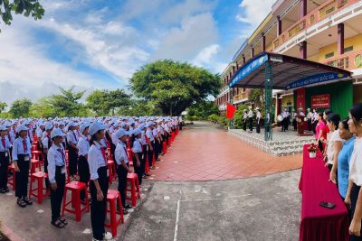 TRƯỜNG THCS HẢI LỘC, NINH BÌNH – SINH HOẠT DƯỚI CỜ TUẦN 2: CHỦ ĐỀ ” TÌM HIỂU VÀ PHÁT HUY TRUYỀN THỐNG NHÀ TRƯỜNG “