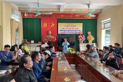 Gặp mặt các thế hệ nhà giáo nhân kỉ niệm 41 năm ngày nhà giáo Việt Nam