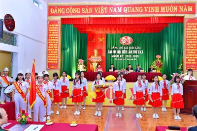 Chào mừng Đại hội Đảng bộ xã Hải Lộc