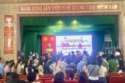CÁN BỘ, GIÁO VIÊN TRƯỜNG THCS HẢI LỘC, NINH BÌNH – THAM GIA NGÀY HỘI HIẾN MÁU TÌNH NGUYỆN, KẾT NỐI TRÁI TIM, KẾT NỐI SỰ SỐNG ( Ngày 11/10/2025 )