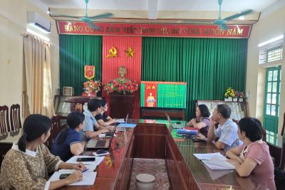 TỔ KHOA HỌC XÃ HỘI TRƯỜNG THCS HẢI LỘC TẬP HUẤN LỒNG GHÉP NỘI DUNG GIÁO DỤC QUỐC PHÒNG VÀ AN NINH