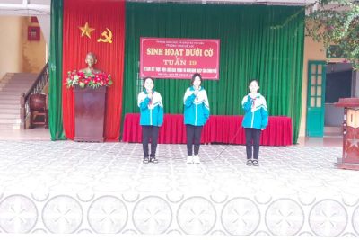 SINH HOẠT DƯỚI CỜ: KÝ CAM KẾT THỰC HIỆN LUẬT GIAO THÔNG VÀ NGHỊ ĐỊNH 36/CP CỦA CHÍNH PHỦ