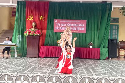 CÁC HOẠT ĐỘNG NGOẠI KHÓA CHÀO MỪNG NGÀY 20/11/2022